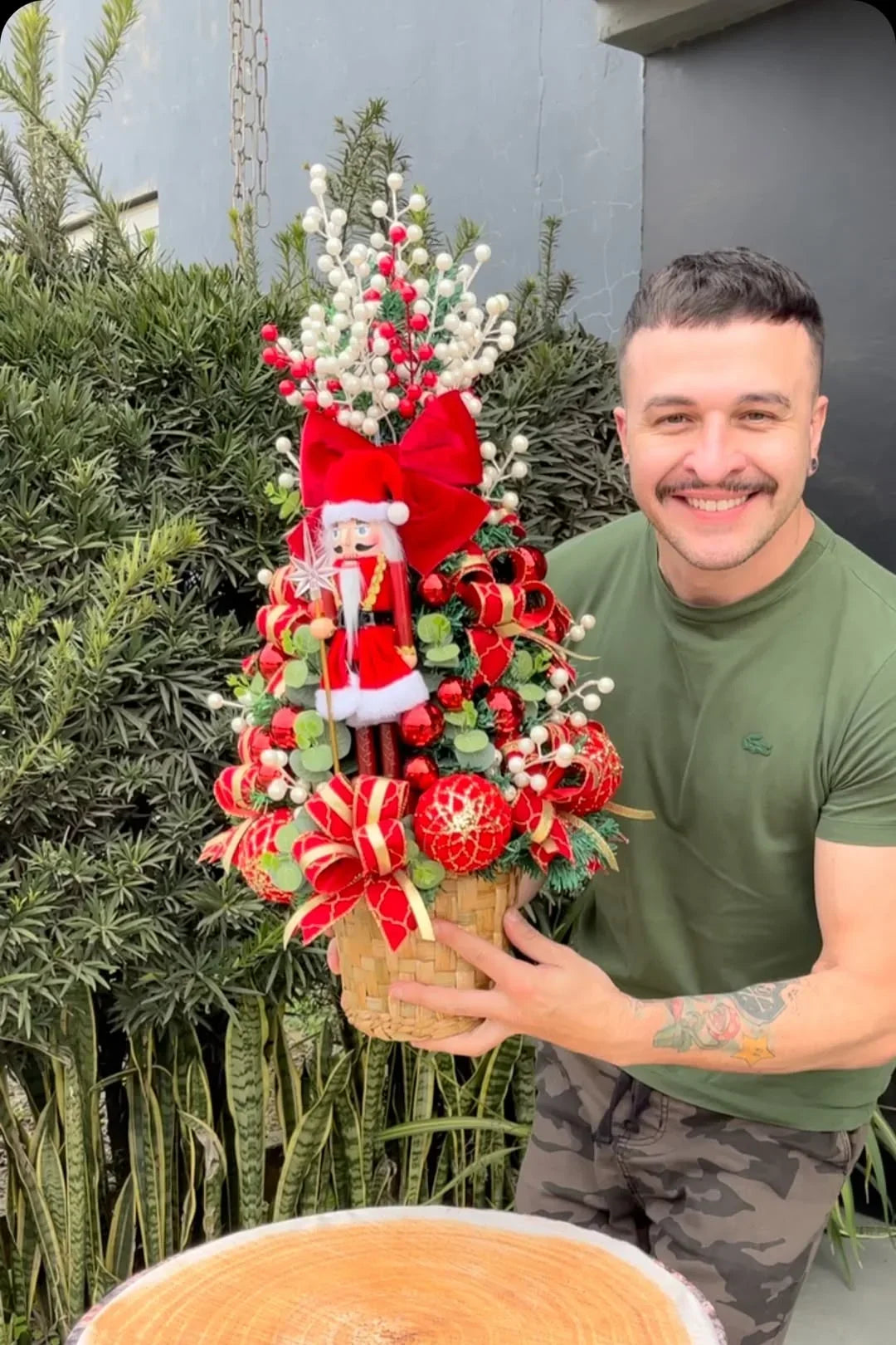 Mini Árvore Quebra-Nozes de Veludo – 70cm e 110cm