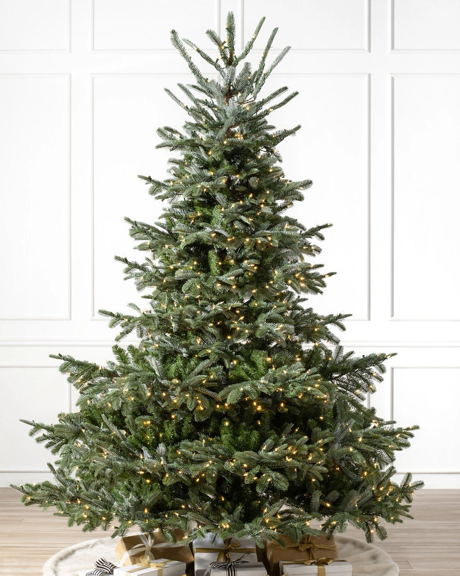 Árvore de Natal Abeto Nórdico Real Iluminada LED | A Nobreza e Imponência da Floresta no Seu Lar