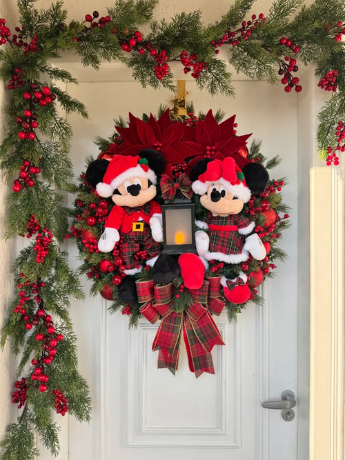 Guirlanda Mickey e Minnie Lanterna Encantada | A Magia do Natal Iluminada na Sua Porta